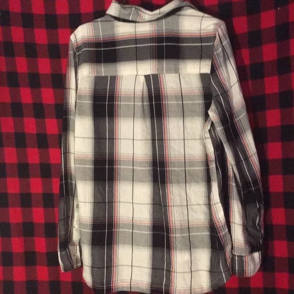 Button up - Picture 4 of 4